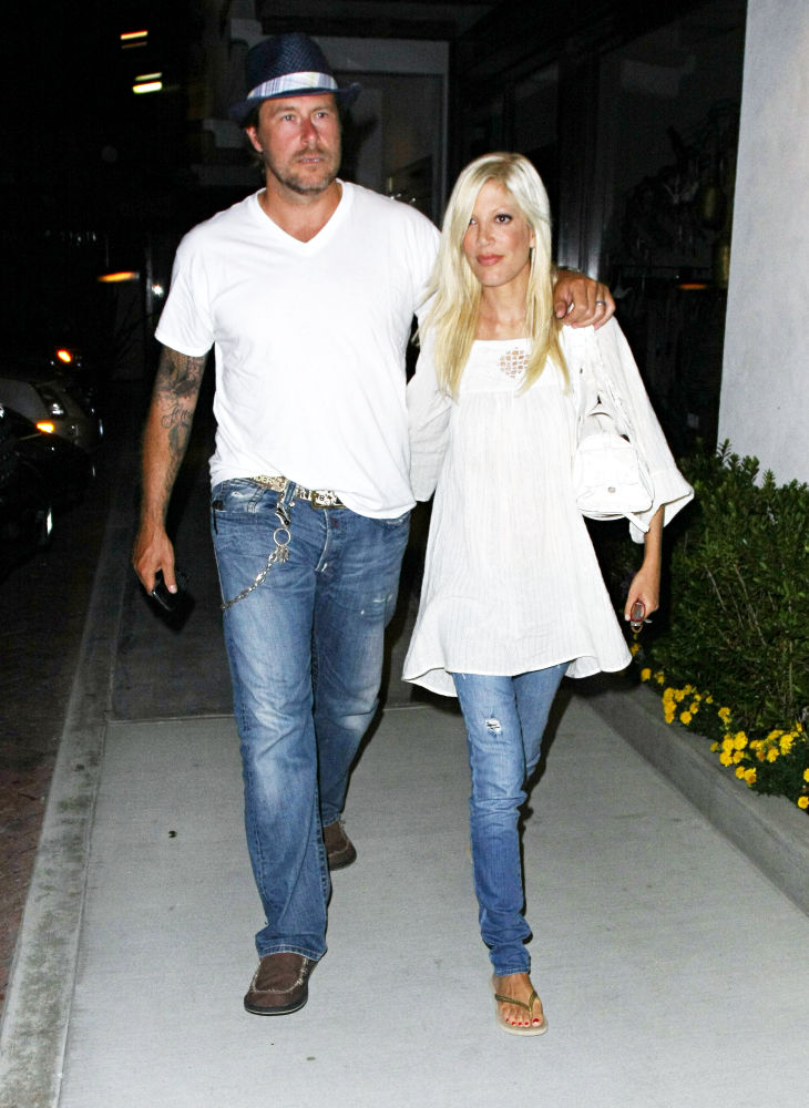 Tori Spelling Always in Fear of Husband Cheating