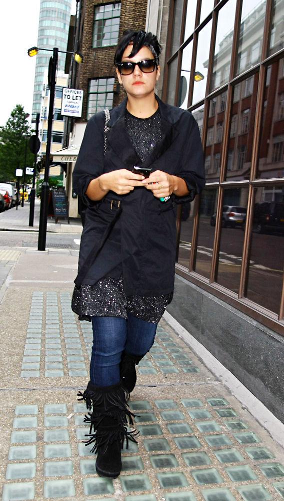 Lily Allen Threatened by Journalist After Twitter Rant