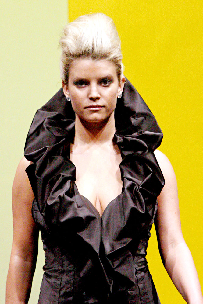 Jessica Simpson's Nude Pictures for Marie Claire Come Out
