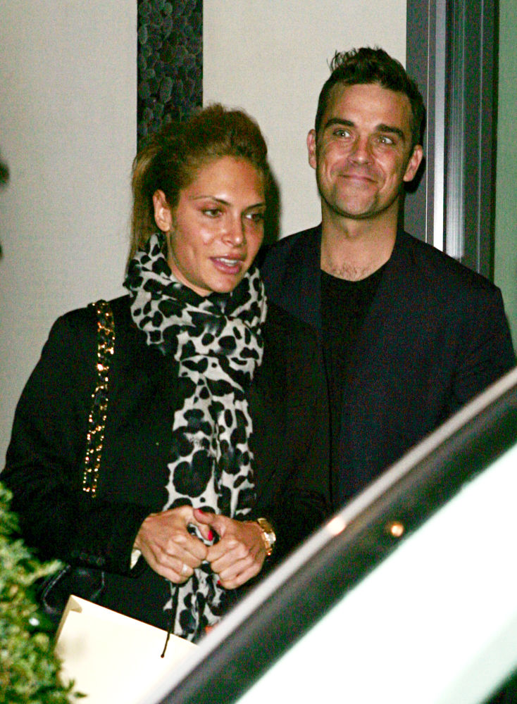 Robbie Williams Turned Off by Ayda Field at First Date