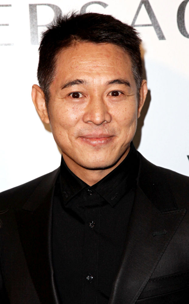 Jet Li Officially Declared Singaporean