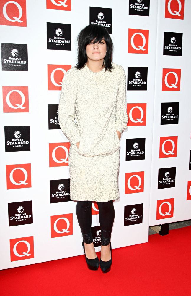 Lily Allen Works With Therapist to Deal With 'Depression'