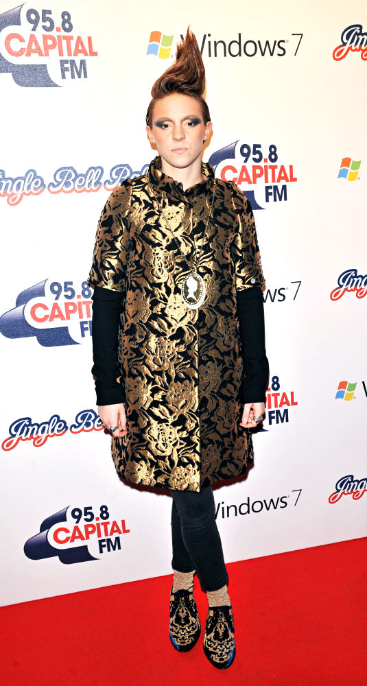 La Roux's Elly Jackson Was Bullied for Being Different