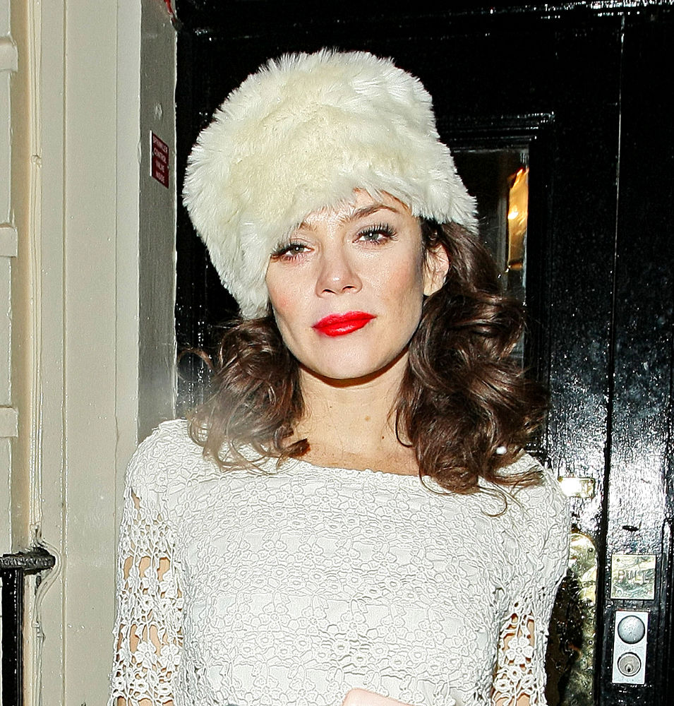 Anna Friel Doesn't Want to Undergo Botox Treatment