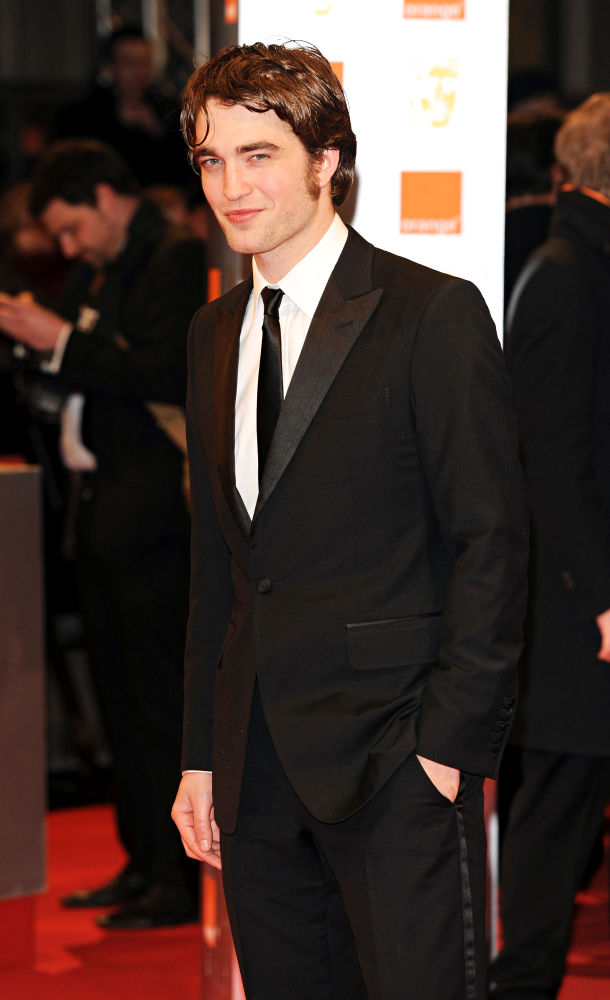 Robert Pattinson Wins Best Actor and Best Dressed