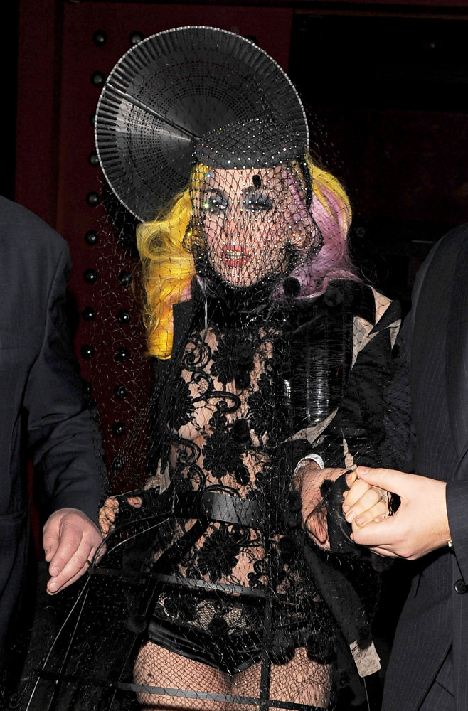 Lady GaGa Has No One Inspiring Her After Alexander McQueen's Death