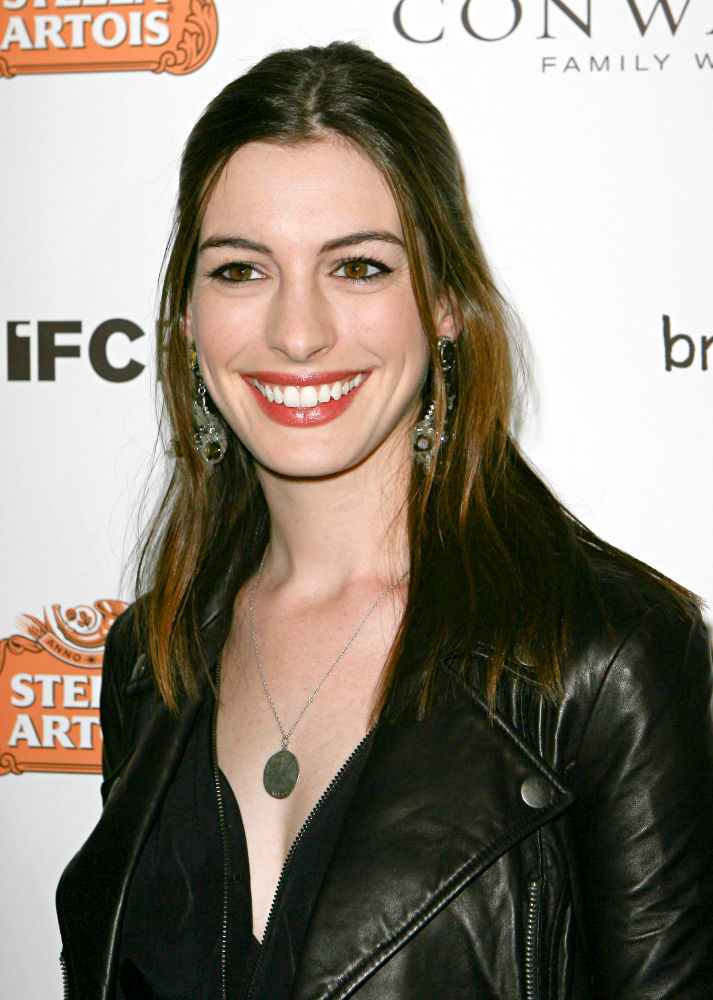 Anne Hathaway's Jewelery From Con Ex Sold at Auction