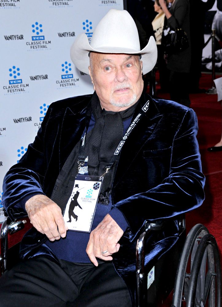 Tony Curtis Hospitalized After Asthma Attack