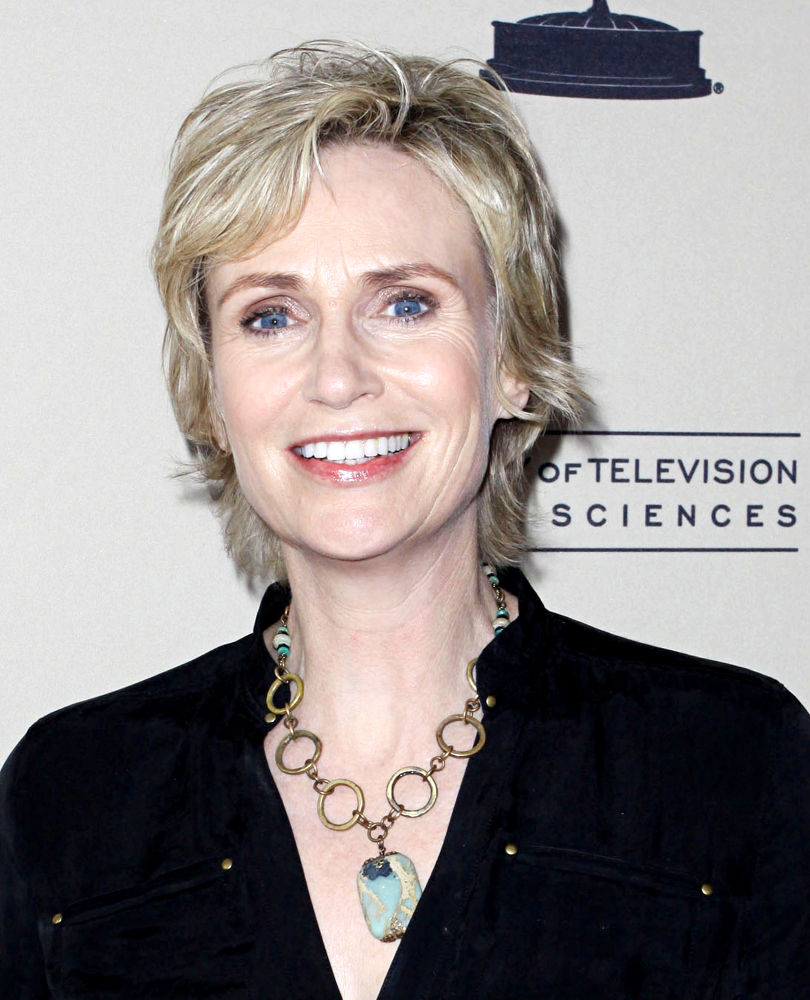 'Glee' Star Jane Lynch Had Affair With Her Teacher