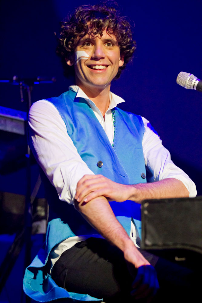 Mika Approached to Compose Song for Eurovision Song Contest