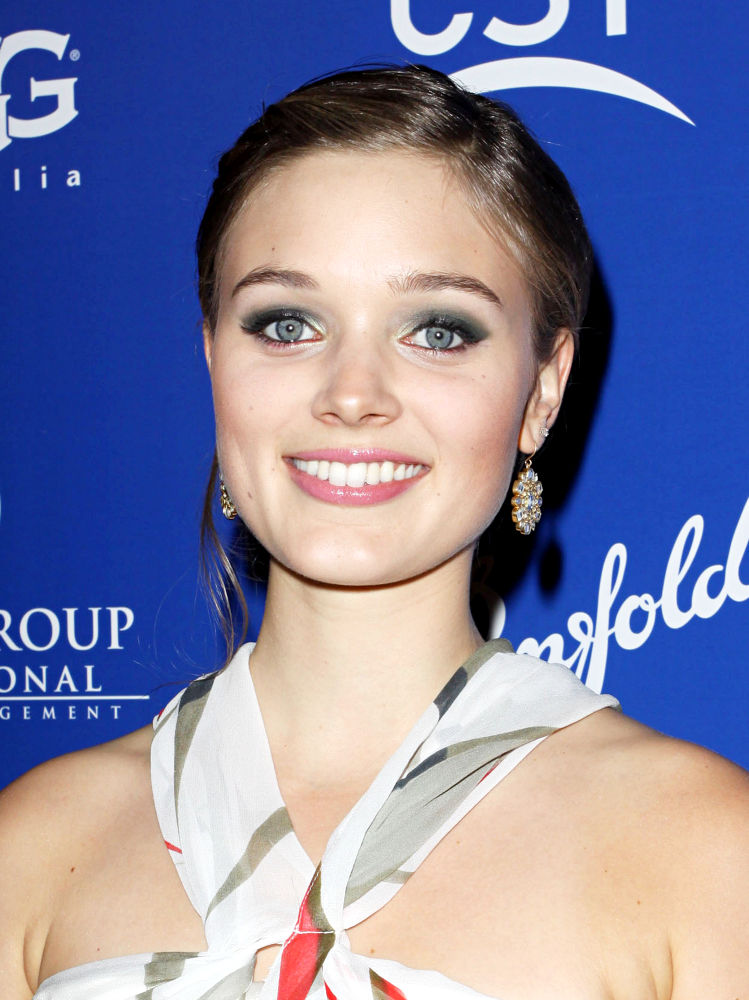 Bella Heathcote Receives Heath Ledger's Acting Scholarship