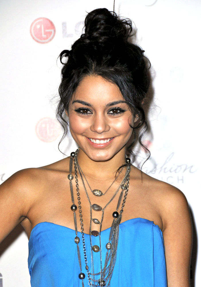 Vanessa Hudgens Uses Anti-Wrinkle Cream at Age of 21