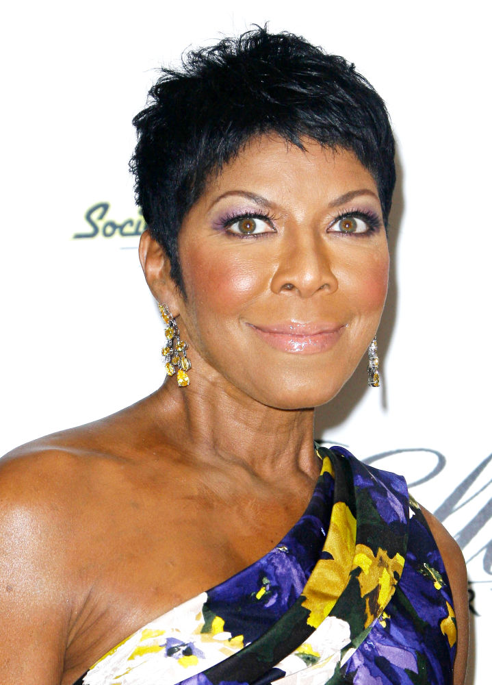 Natalie Cole to Pen Memoir