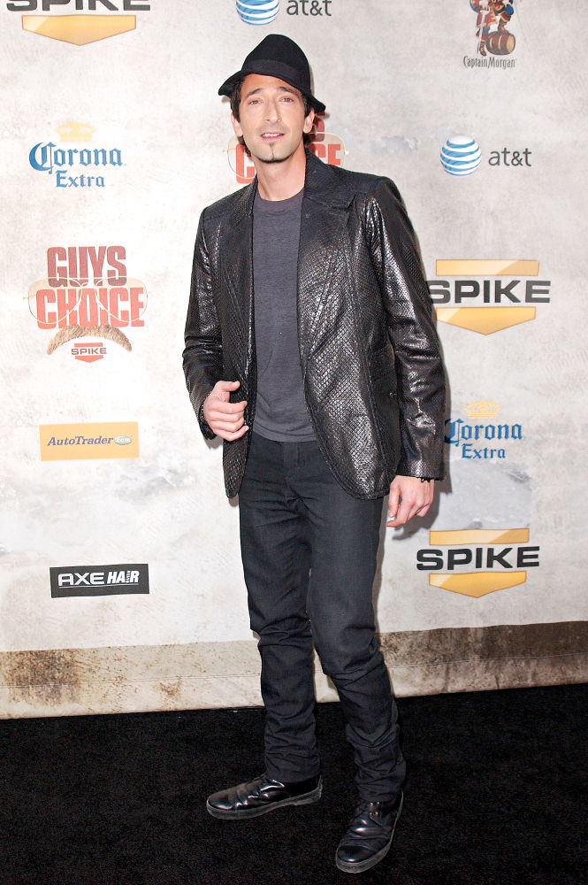 Adrien Brody Lives in Rainforest to Get Into 'Predators' Role