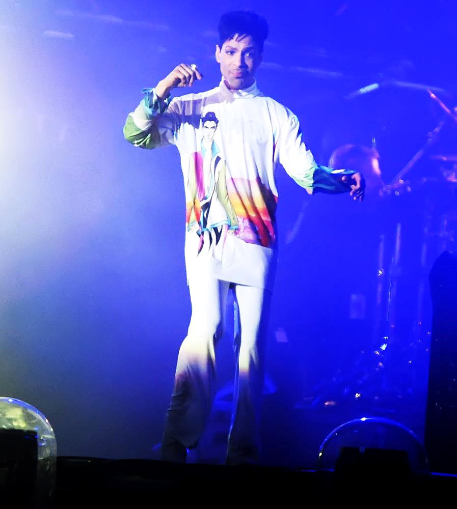 Prince Keeps Gig Tickets Cheap