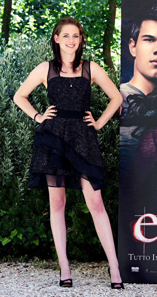 Interviews Make Kristen Stewart 'Nervous' and 'Smell Bad'
