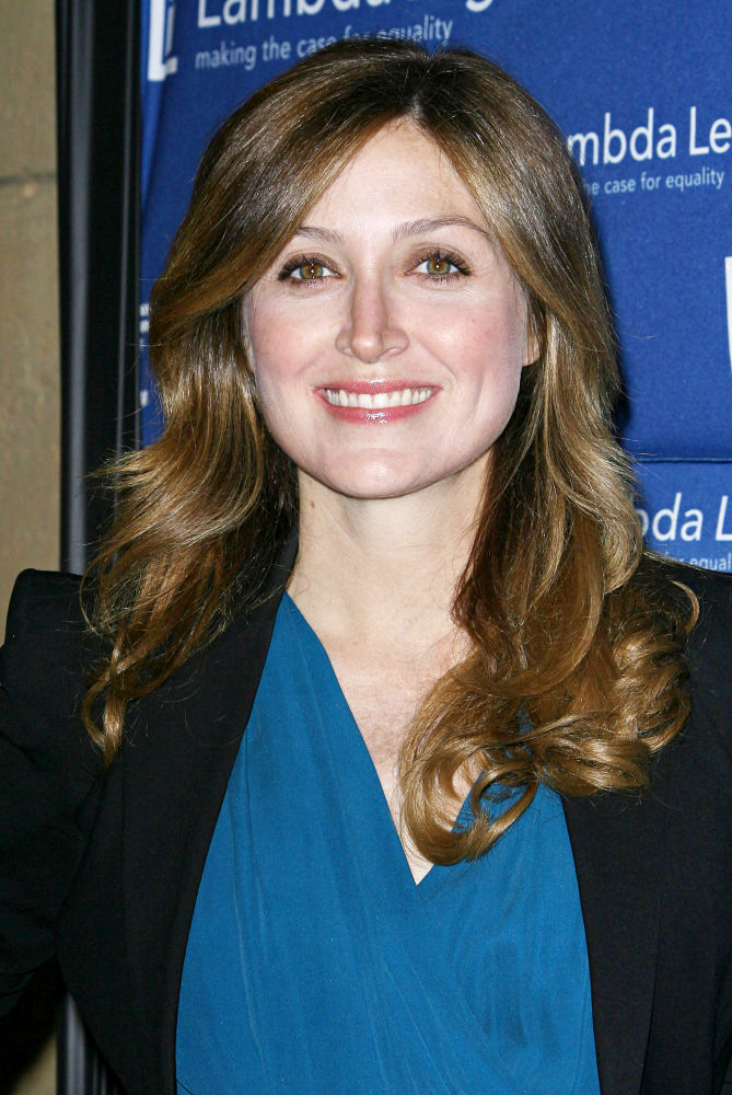 'Rizzoli and Isles' Star Sasha Alexander Welcomed Son in December