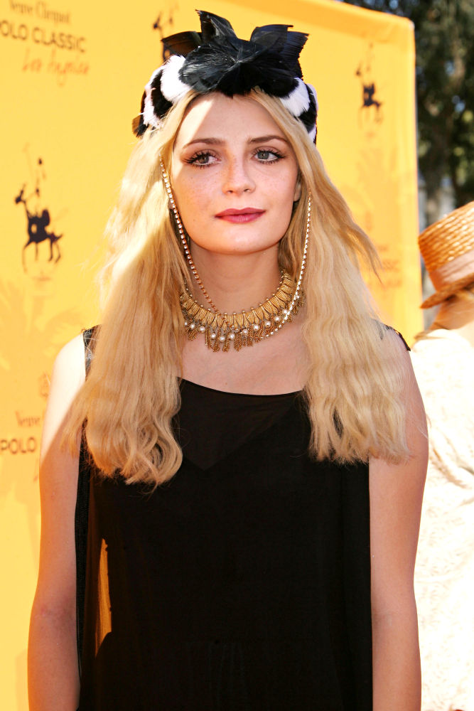 Mischa Barton Stopped by Police for Throwing Things Out