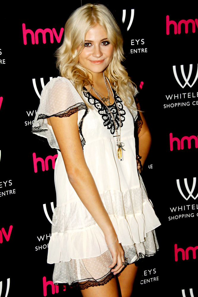 Pixie Lott Channeling Cats in U.K. Tour