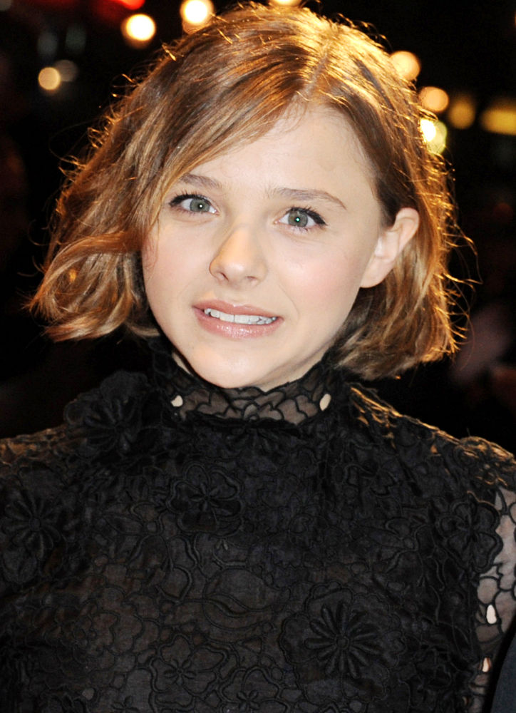 Chloe Moretz Has to Fake Everything Due to Impostor