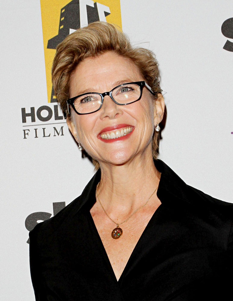 Annette Bening Picture 25 - 68th Annual Golden Globe Awards 