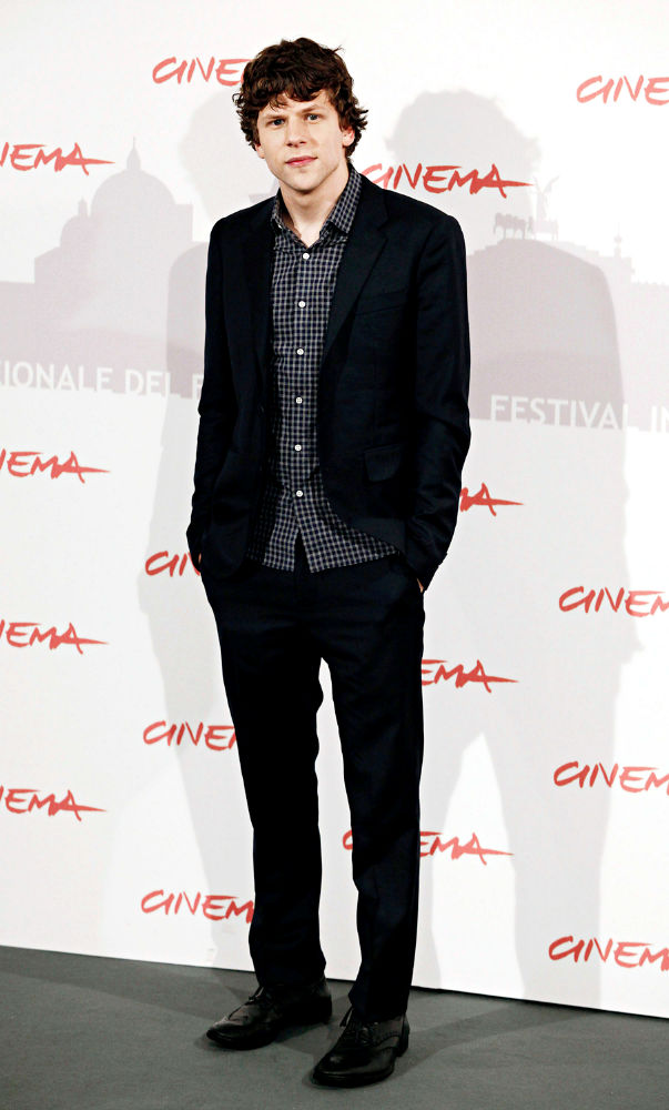 Jesse Eisenberg's Website Successful Because of Facebook
