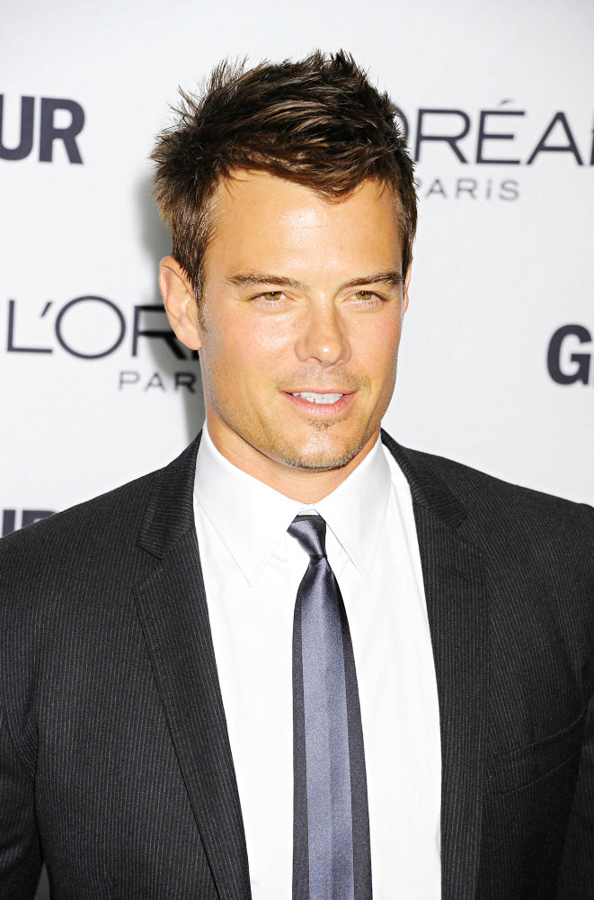 Josh Duhamel Apologizes After Kicked Out of Flight