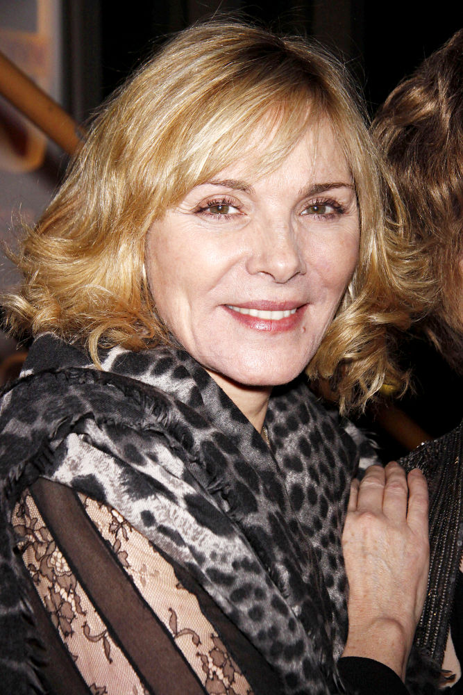 Kim Cattrall Still Nursing Injured Foot After Stage Accident