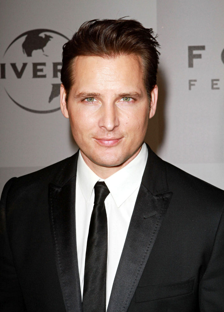 Peter Facinelli Struggling to Shoot Two 'Twilight' Movies