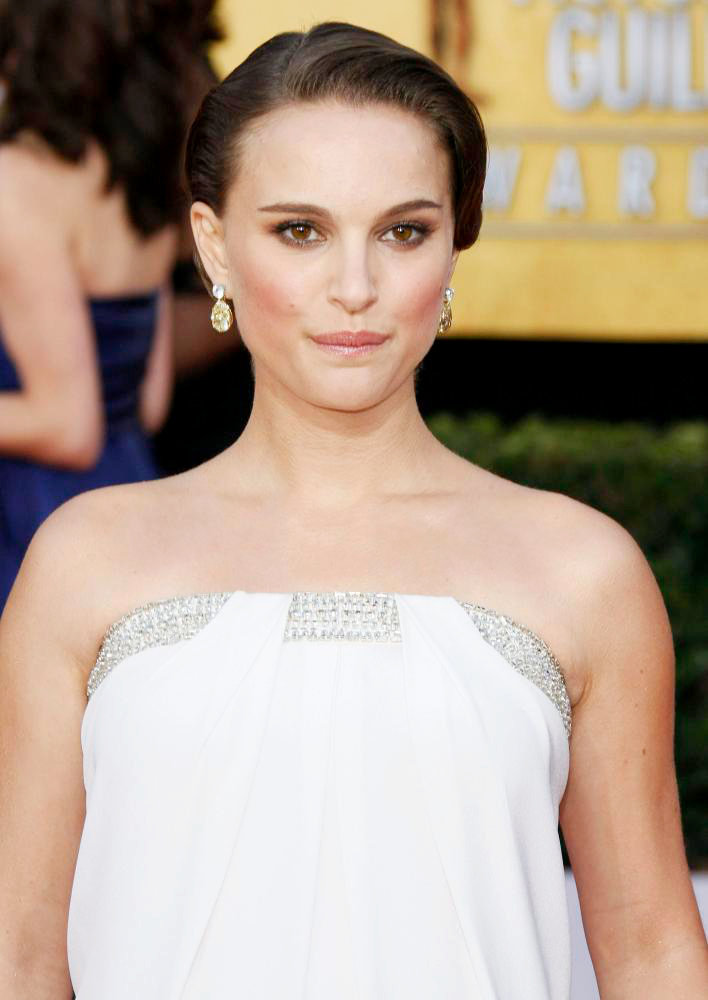 Pregnant Natalie Portman Gives Up Veganism