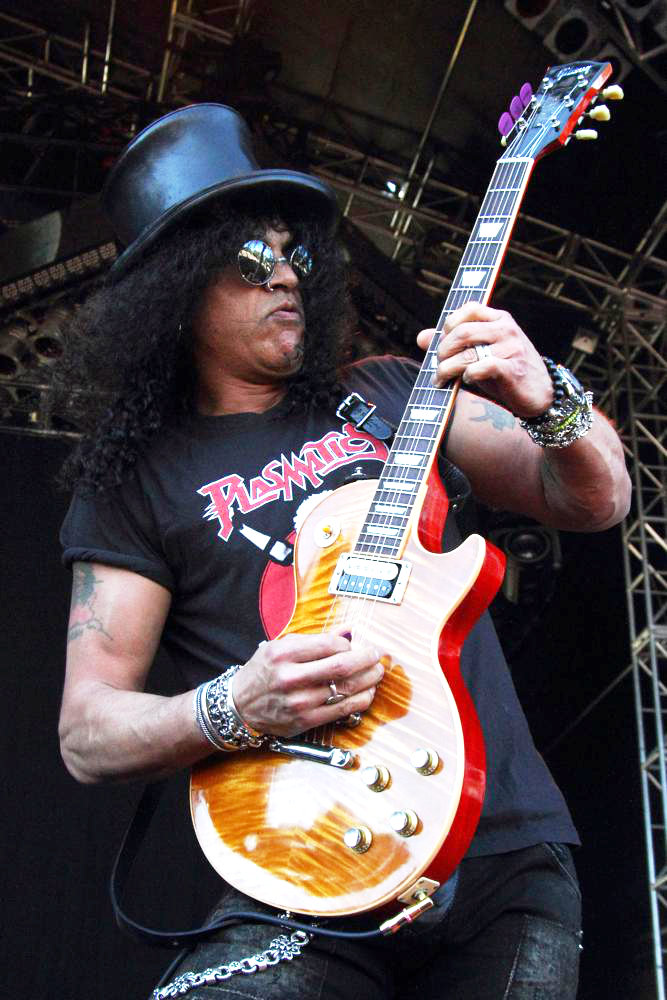 Slash: 'Velvet Revolver's Return Is Years Away'