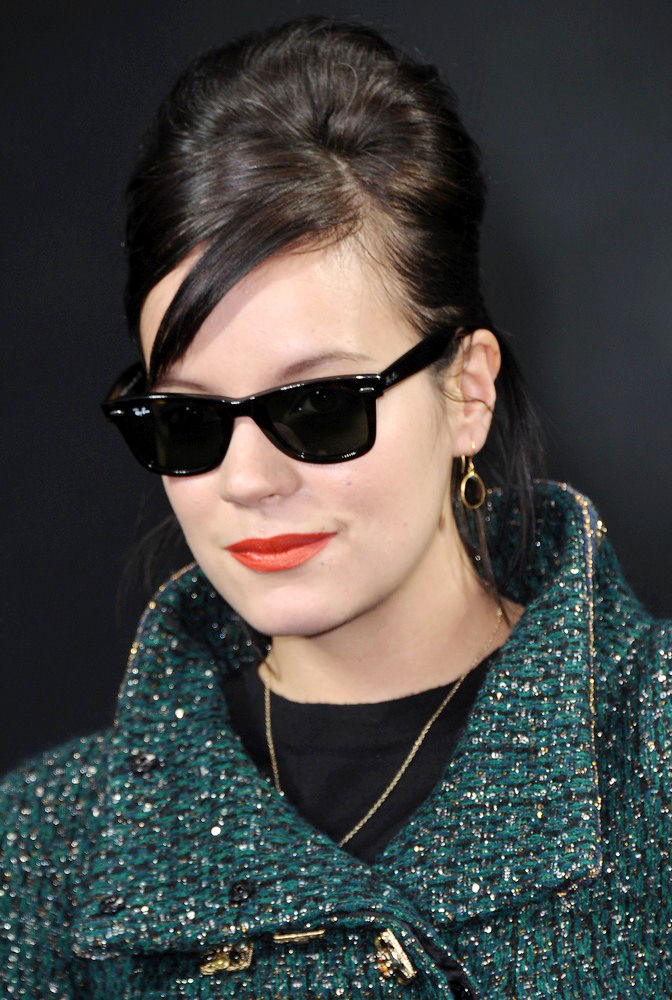 Lily Allen Bans Her Fans From Watching Her TV Show