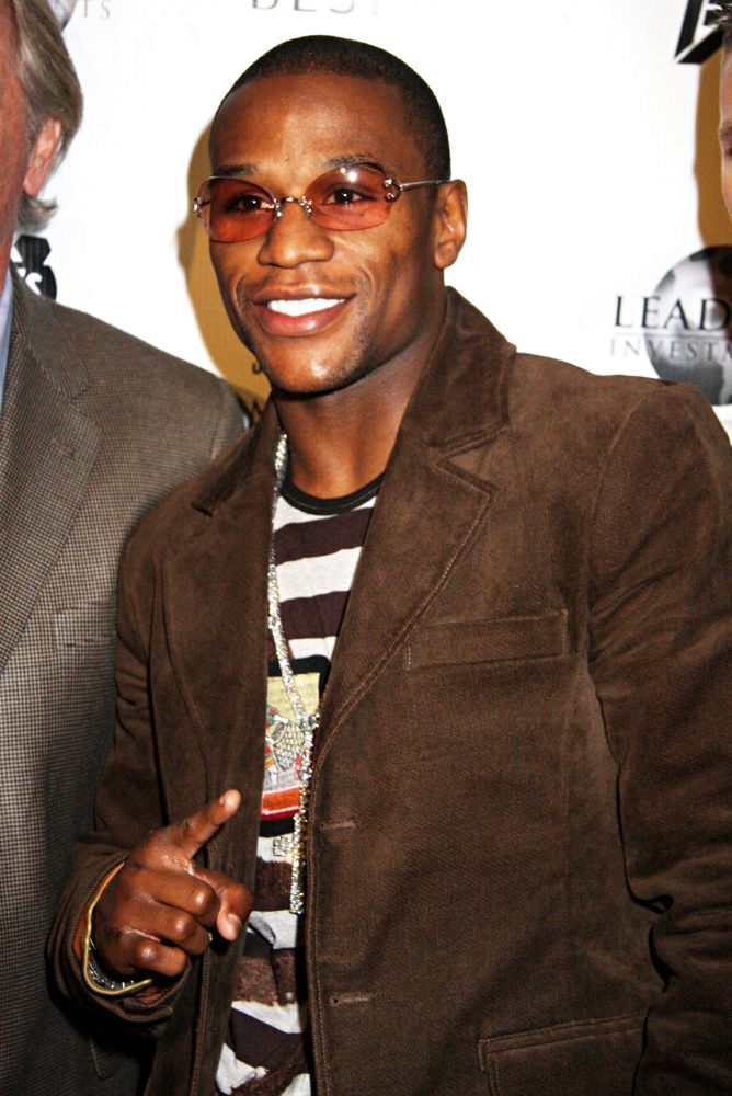Floyd Mayweather, Jr.'s Domestic Violence Hearing Postponed Until March