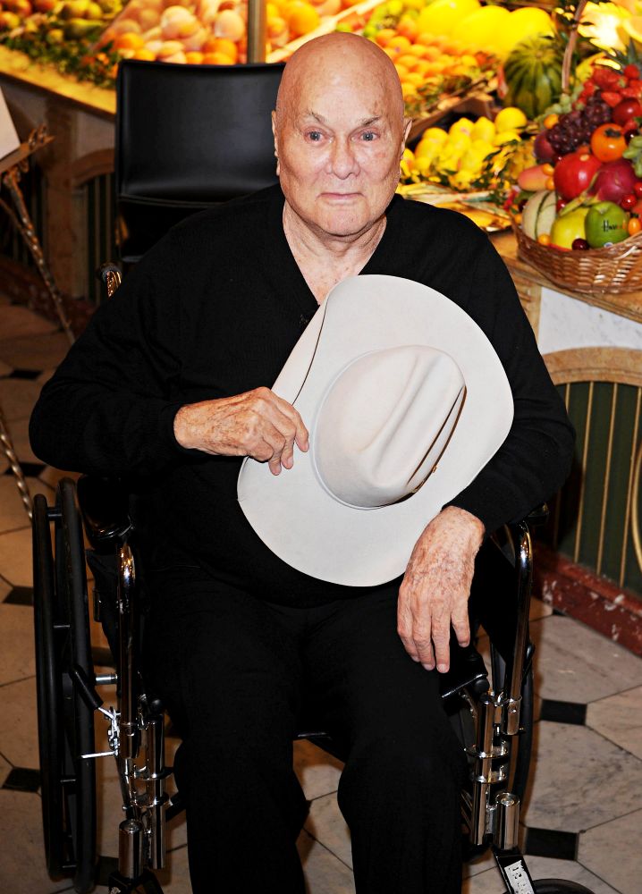 Closest Pal Reveals Tony Curtis Fathered Secret Lovechild