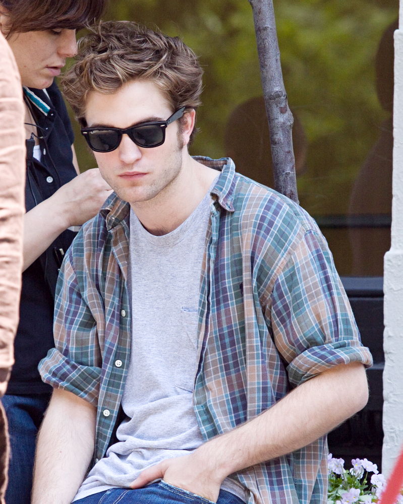 Robert Pattinson Still Thrilled He Got Chance to Contribute Music in 'Twilight'