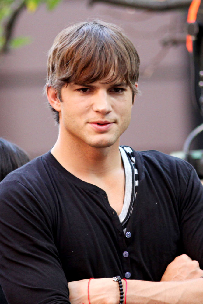 Ashton Kutcher to Help Russian Officials in Ending Human Trafficking