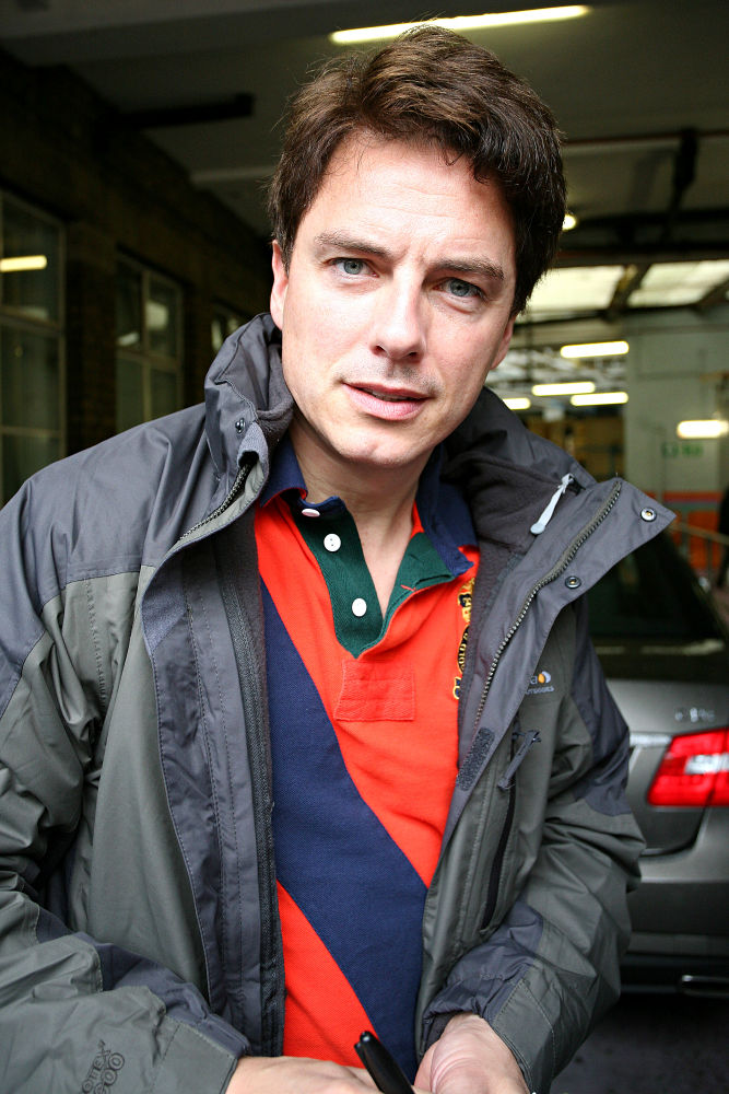 John Barrowman Offers Himself as Rachel's Gay Dad on 'Glee'