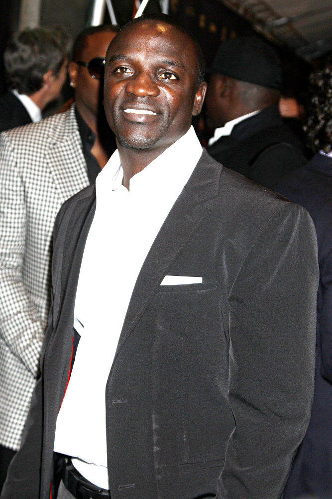 Akon to Host British Radio Program
