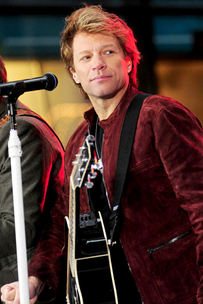 Jon Bon Jovi Learns to Combat Homelessness During Tour