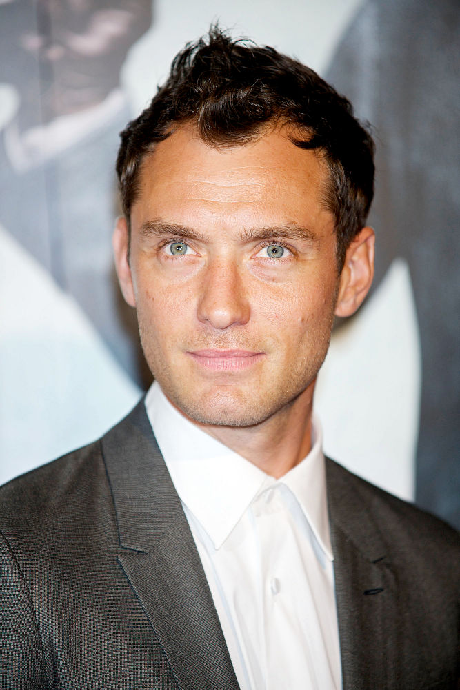 Jude Law Voted Hottest Dad in Films