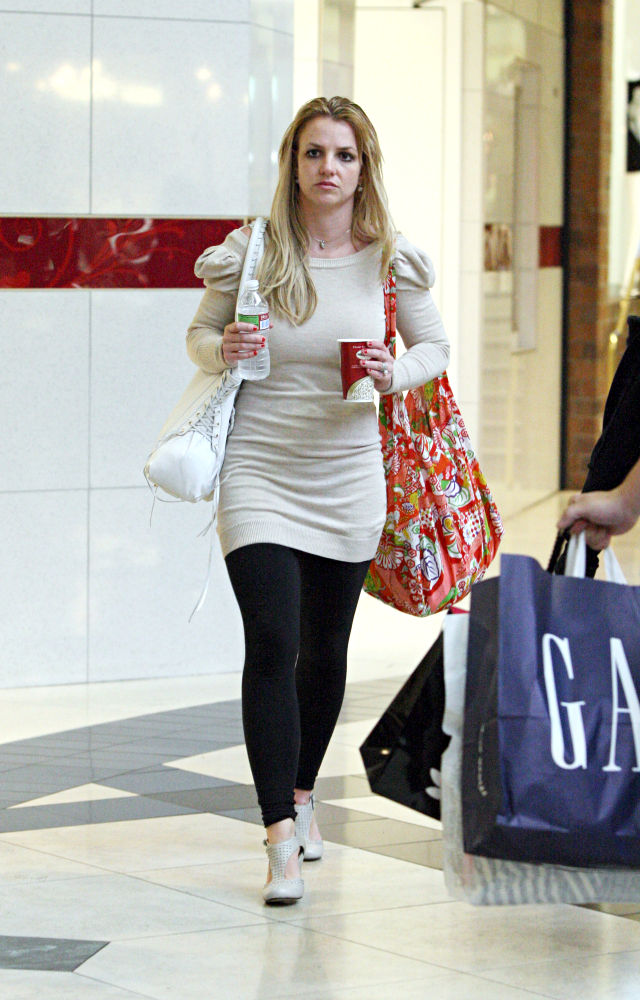 Britney Spears' Court Hearing Delayed