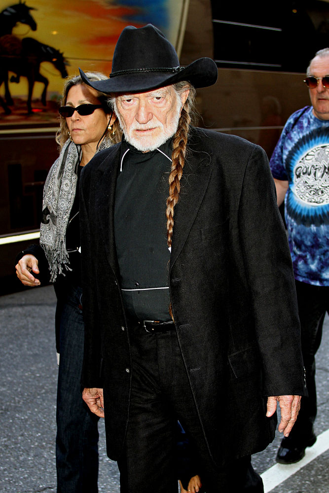 Willie Nelson Officially Charged With Drug Possession