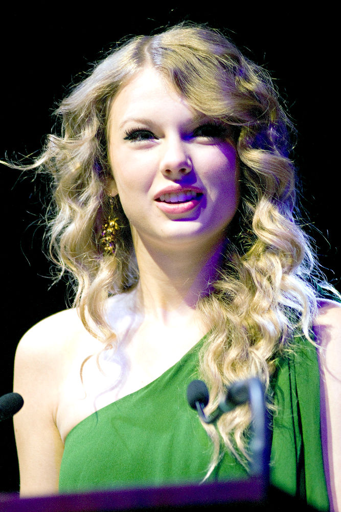 Taylor Swift Is NARM's Artist of the Year