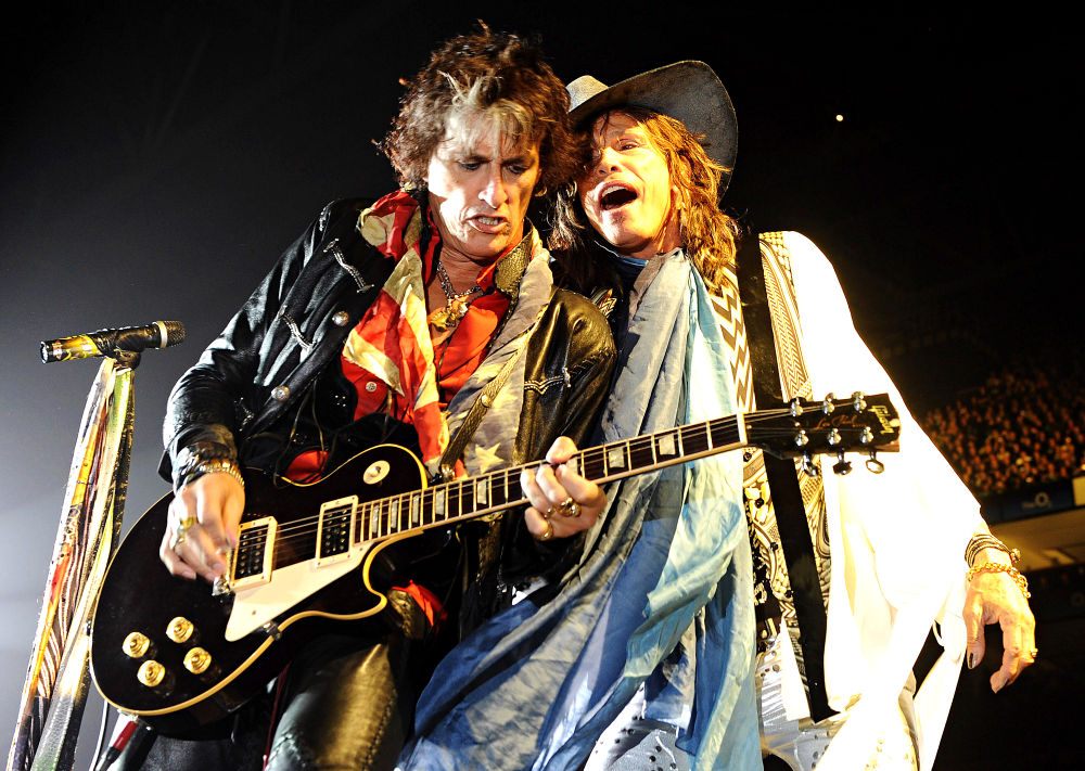 Video of Joe Perry Knocking Steven Tyler Off Stage Surfaces