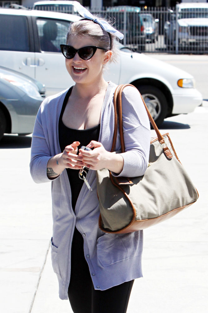 Kelly Osbourne Defends Her Mel Gibson Shirt