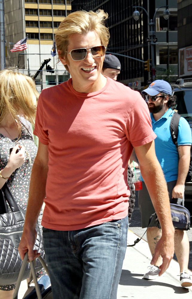 Denis Leary Screaming Like Eight Year-Old Girl When Encountering Bear