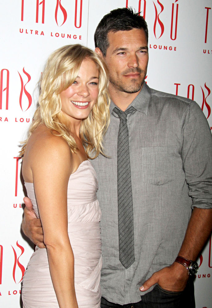 Eddie Cibrian Proposed to LeAnn Rimes Over Christmas