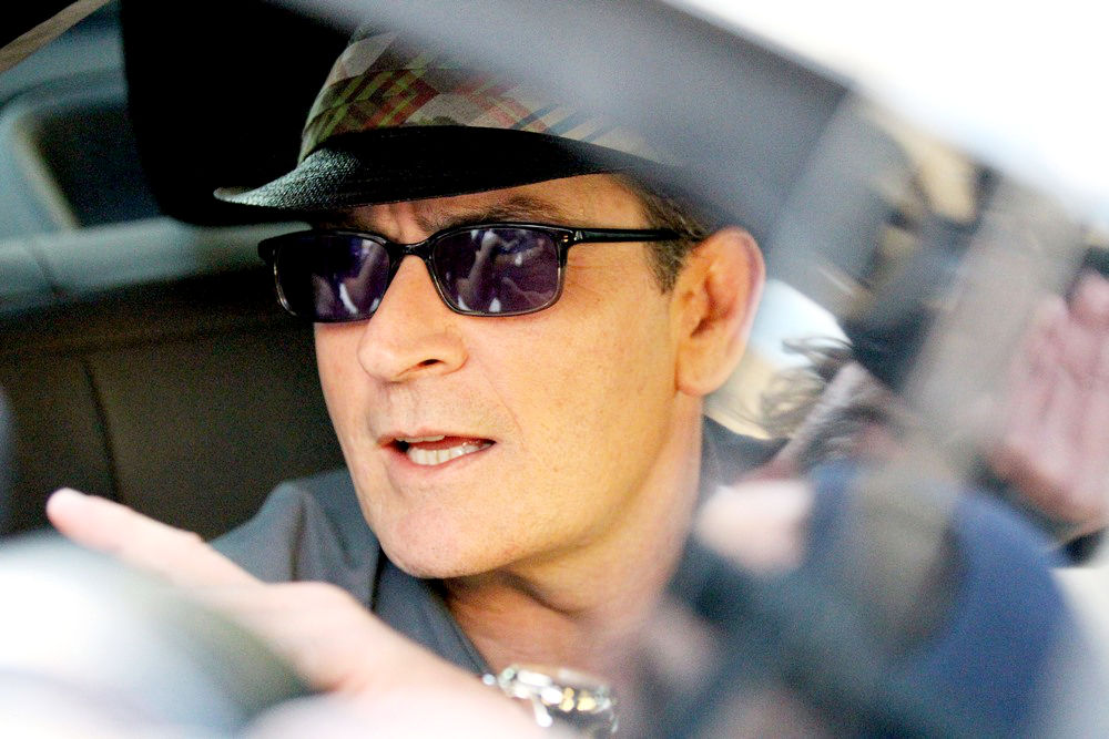 Charlie Sheen Gives Twin Kids to Cop After Losing Custody