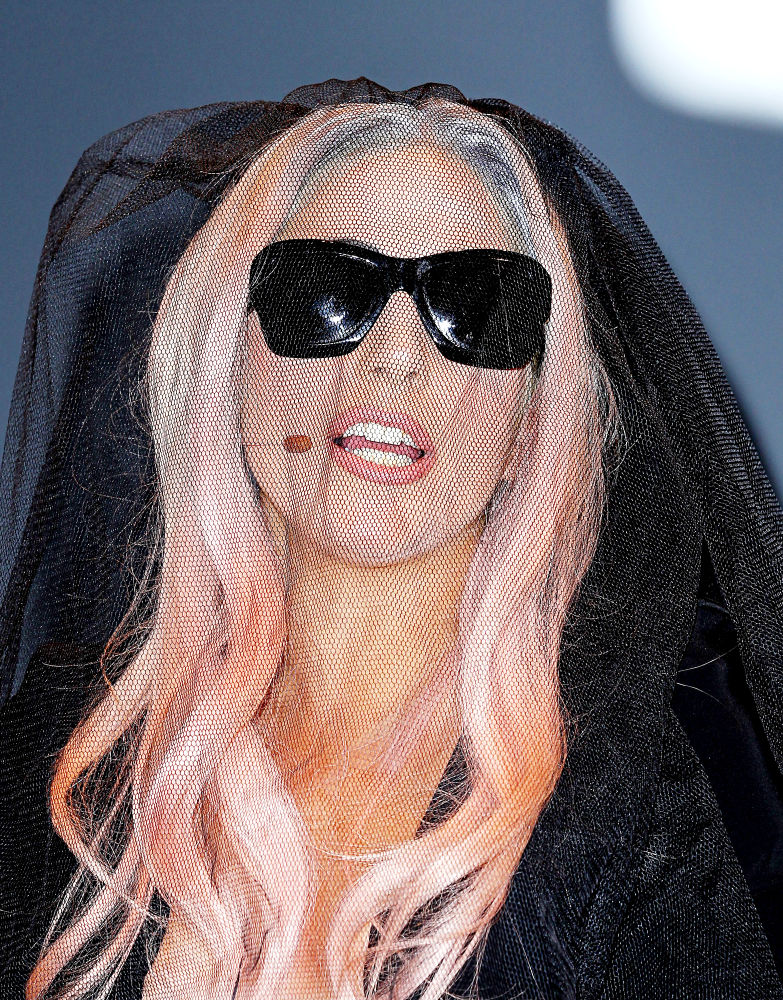 Lady GaGa Sang Classics at Surprise Gig