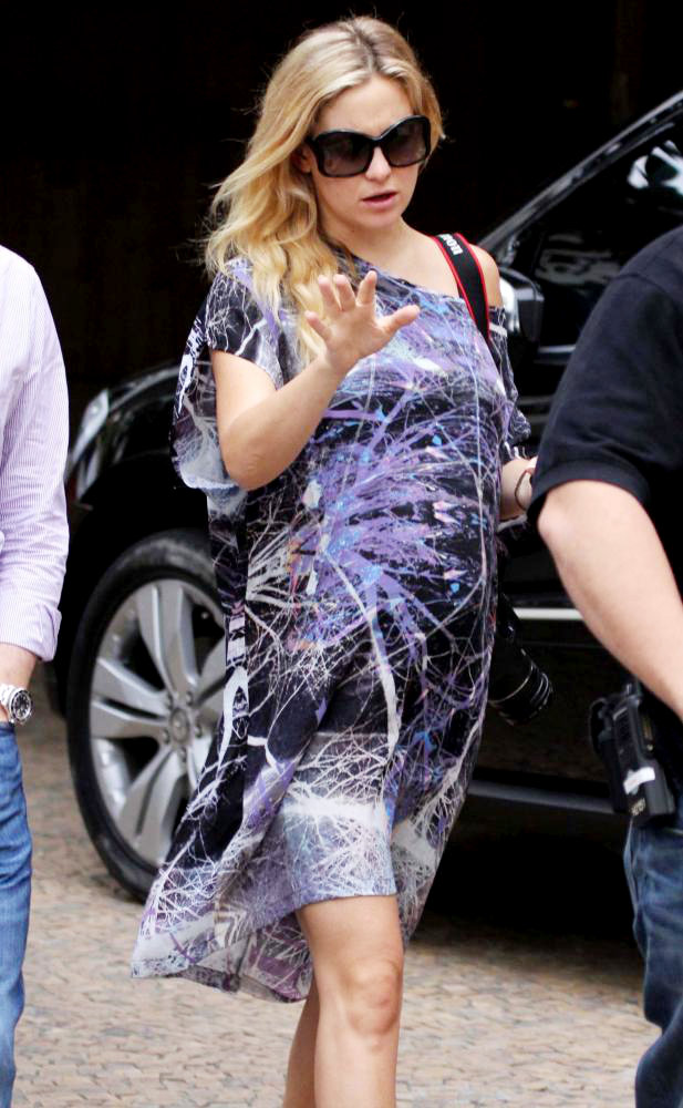 Pregnant Kate Hudson Still on Board Linda Lovelace Movie